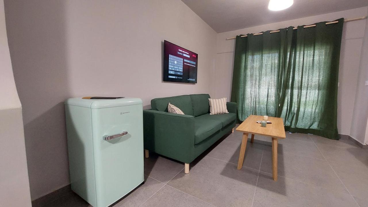 Jimmy'S Place Artemida  Zewnętrze zdjęcie