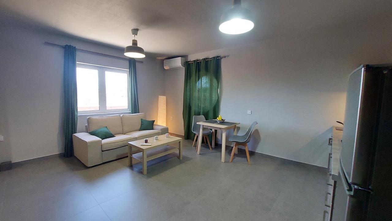 Jimmy'S Place Artemida  Zewnętrze zdjęcie