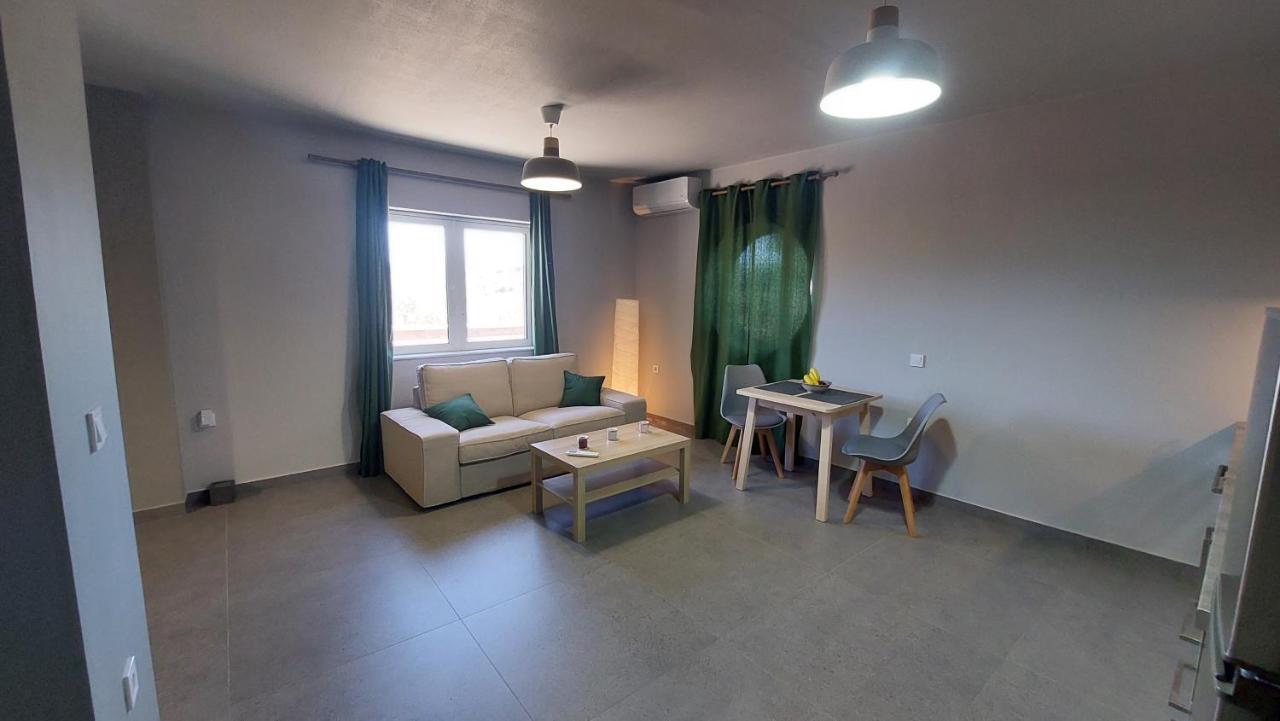 Jimmy'S Place Artemida  Zewnętrze zdjęcie